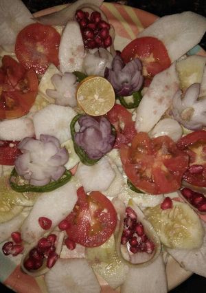 A picture of Salad hai Sehat ka khazana.