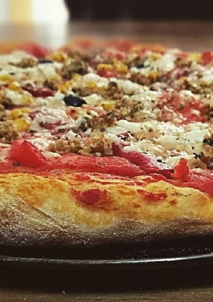Una foto de Pizza vegana de atún