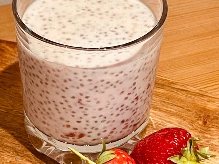 Recipe Strawberry &amp;amp; Coconut Chia Seed Pudding 🍓 🥥 the  Makes Drooling You can take Joss in your mouth