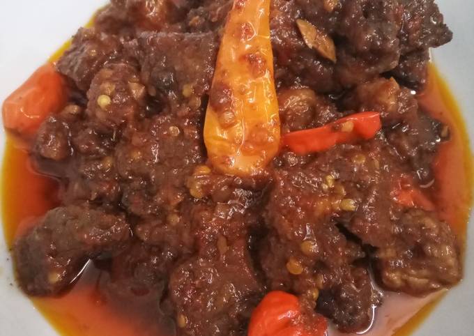 Oseng-oseng Mercon Bu Narti (Daging Kepala Sapi)