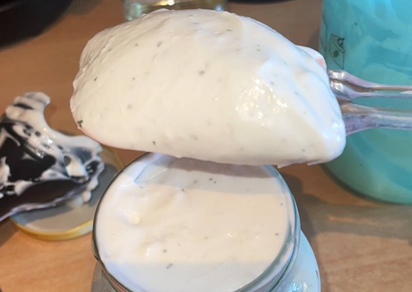 Alioli con leche. ¡Nunca se cortará!