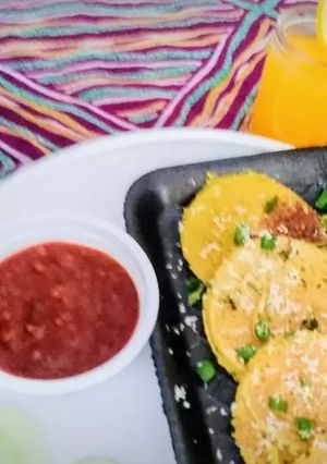 A picture of Besan cheese chilla.