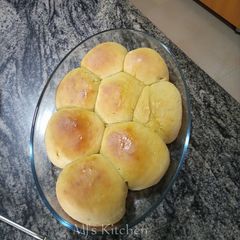 A picture of Cinnamon bread rolls.