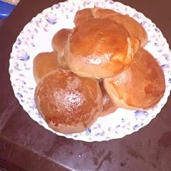 A picture of Buns.