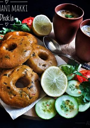 A picture of Rajasthani Makki ka Dhokla.