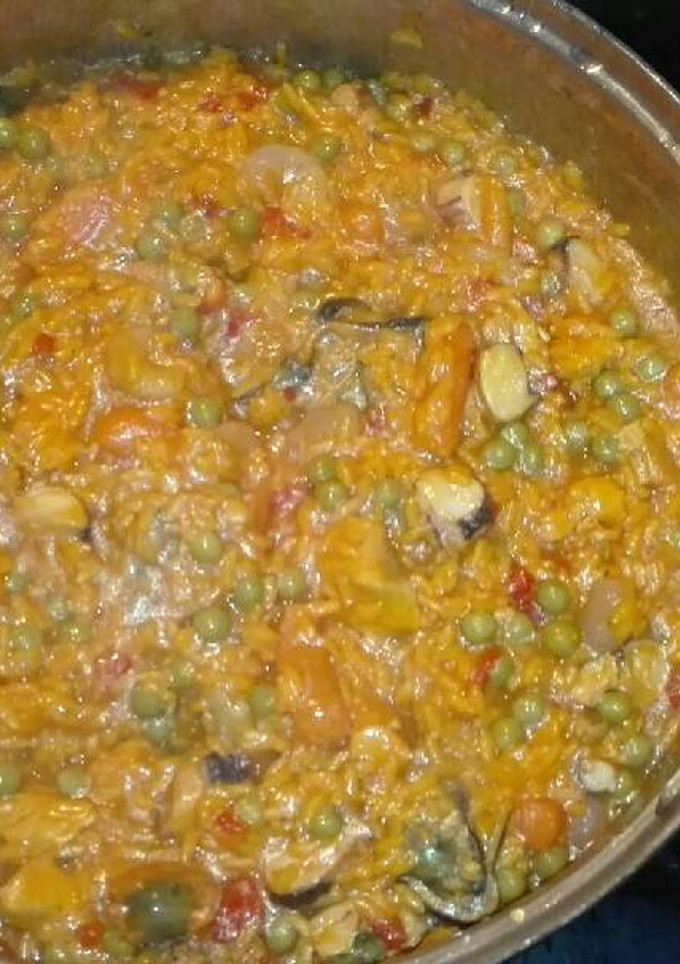Una foto de Paella