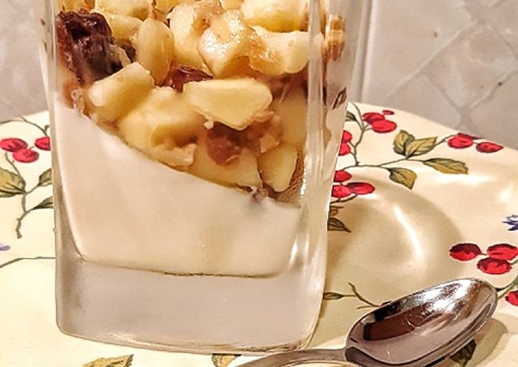 How to Make Qualsiasi sera della settimana Biancomangiare con Macedonia di Mele Uvetta e Noci