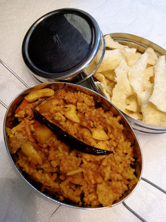 रजवाड़ी खिचड़ी (Rajwadi Khichdi recipe in Hindi) रेसिपी मुख्य फोटो