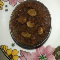 A picture of Rawa kismish halwa.