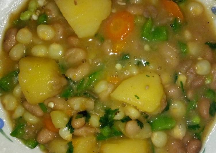 Recipe of Homemade Githeri with potatoes #4 weeks challenge#