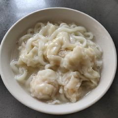 A picture of Shrimp Wonton Udon.