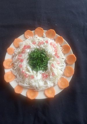 ત્રીરંગી સલાડ (Trirangi Salad Recipe In Gujarati) રેસીપી મુખ્ય ફોટો