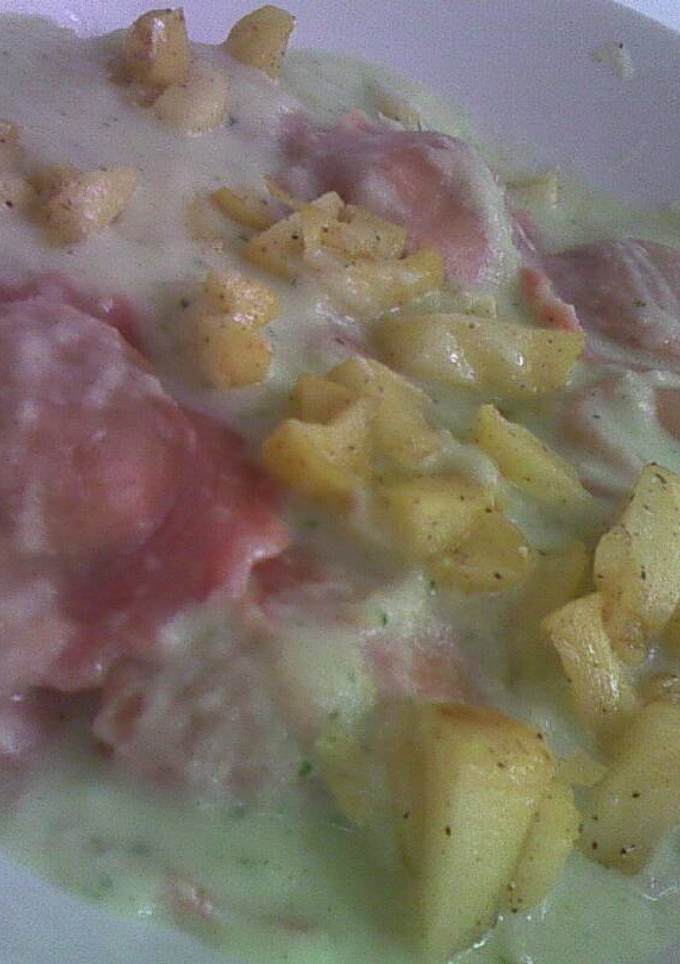 Una foto de Girasoli de achicoria y panceta con salsa de manzana