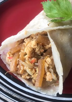 A picture of Lumpia Basah Bandung.