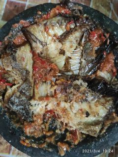 Foto resep (Pecak) Ikan Panggang Penyet