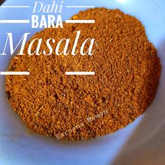 A picture of Dahi bara masala.