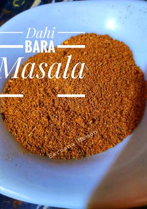 A picture of Dahi bara masala.