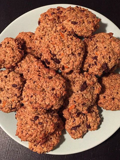 Una foto de Galletas rústicas de avena, naranja y chocolate