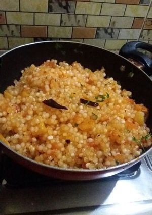 A picture of Sabudana khichadi without peanuts.