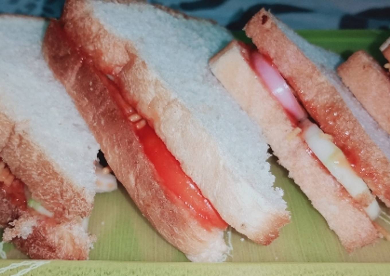 Cheese vegetable sandwich
