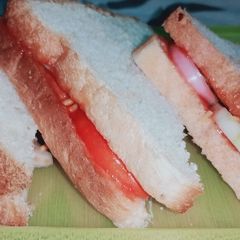 Cheese vegetable sandwich A picture of Cheese vegetable sandwich.