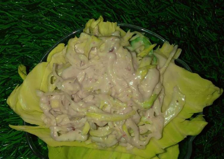 Mayonnaise cabbage salad
