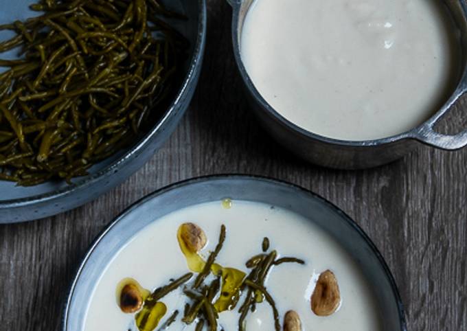 Velouté de chou-fleur et salicornes