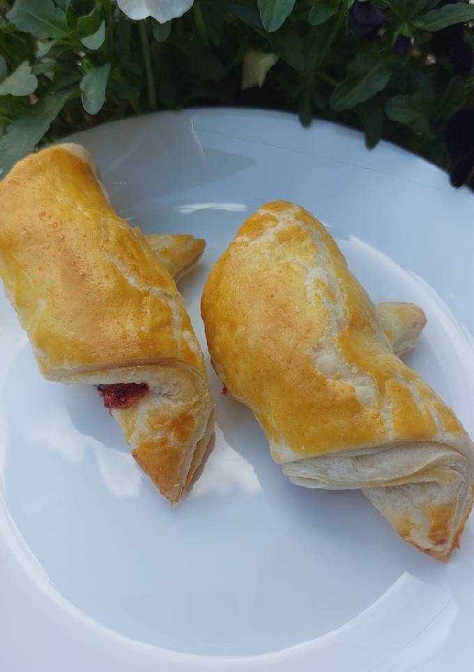 Рогалички з листкового тіста