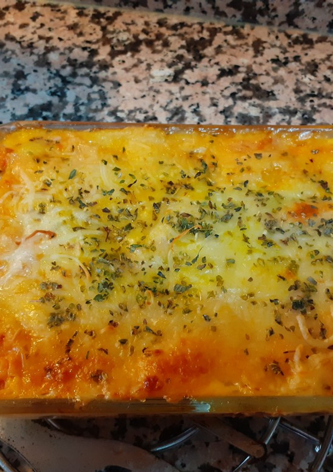 Una foto de Lasaña de atún y bacon suave