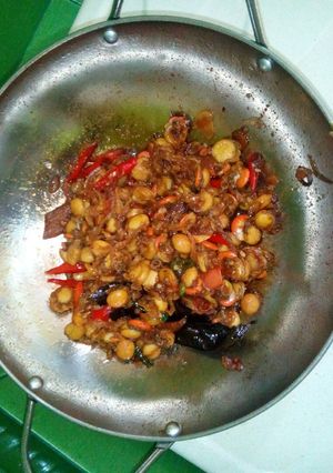 A picture of Clams Cooked in Sweet Soy Sauce.
