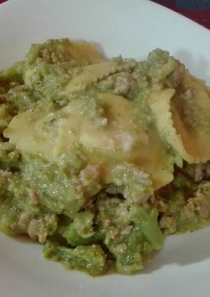 Una foto de Pasta con Brócoli al Roquefort