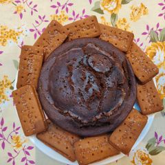 A picture of Bourbon biscuit cake only 3 ingredients without egg.