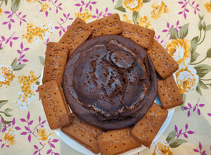 A picture of Bourbon biscuit cake only 3 ingredients without egg.