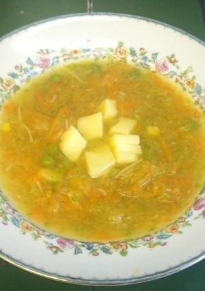Una foto de Sopa de verduras ralladas
