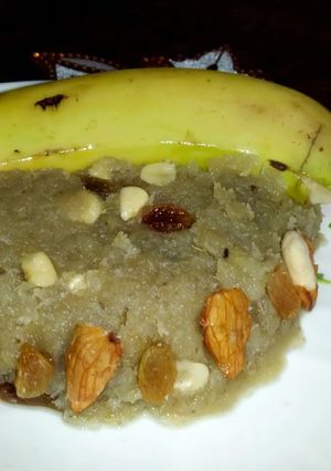 केला ड्रायफ्रूट्स हलवा (Banana Dry Fruits Halwa Recipe In Hindi) रेसिपी मुख्य फोटो