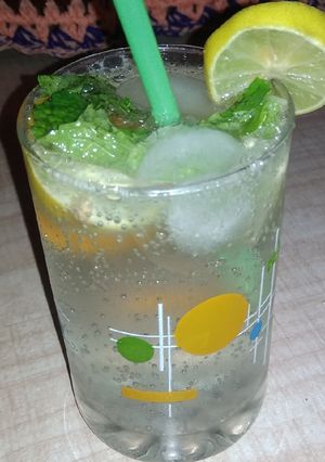 A picture of Lemon mocktail.