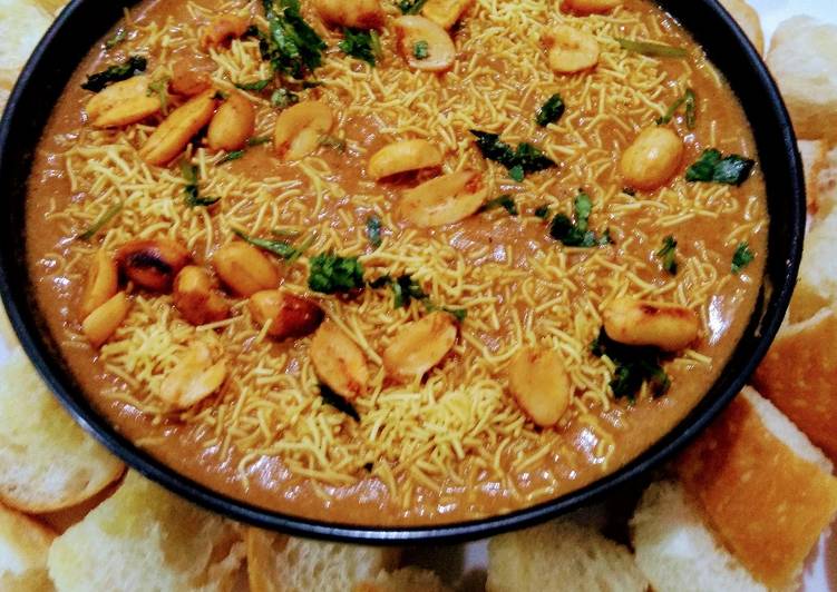 Cheesy Dabeli Fondue