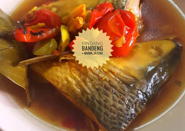 Proses Menyiapkan Pindang bandeng betawi imlek Lezat