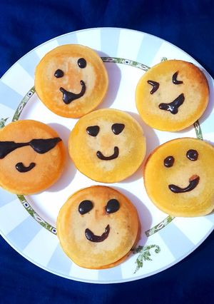 A picture of Custard Flavoured Dora Cakes.