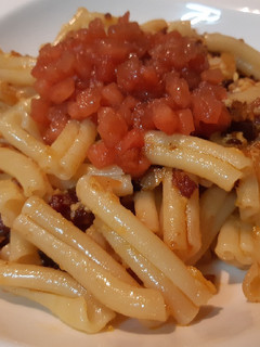 Una foto de Casarecce con chorizo casero al estilo carbonara