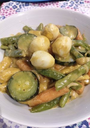 A picture of Curry Veggies.