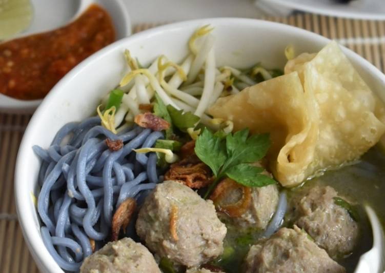 Cara Gampang Membuat MIE BAKSO Bunga Telang yang Bikin Ngiler