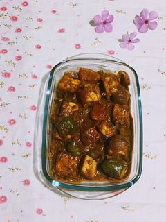 A picture of Paneer Tikka Masala.