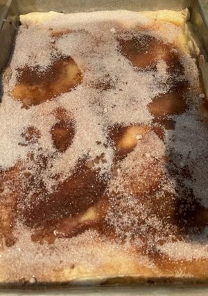 A picture of Cinnamon cheesecake bars.