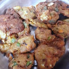 A picture of Chinese pakorey.