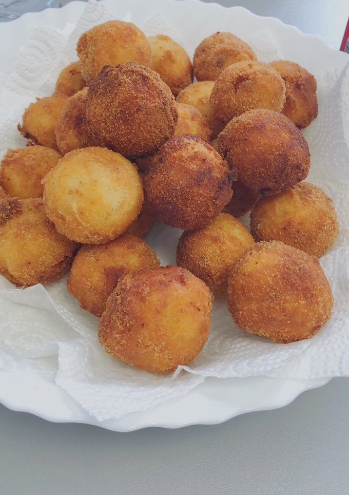 Una foto de Bocaditos de bacalao y patata