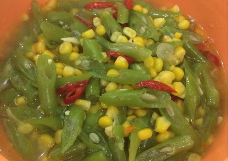 Bahan Menyiapkan Tumis buncis jagung manis yang Enak