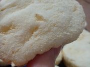 Una foto de malvaviscos con gelatina y azúcar