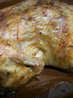 Una foto de Pollo asado con Patatas y pimientos