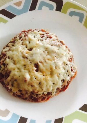 A picture of Stuffed Vegetable dosa pizza.